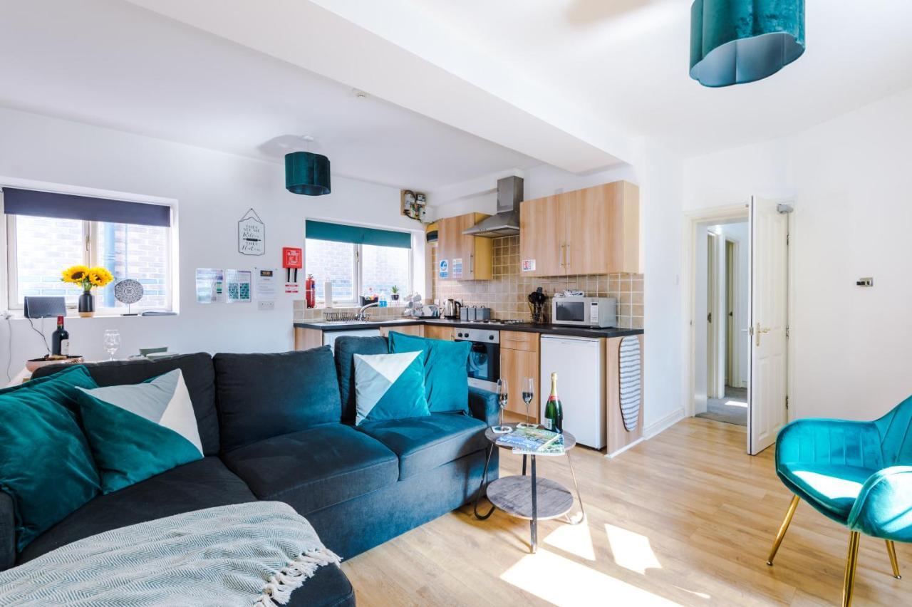 Stylish Chester City Centre Apartment By 53 Degrees Property, Ideal For Couples & Business Professionals - Sleeps 4 Exterior foto