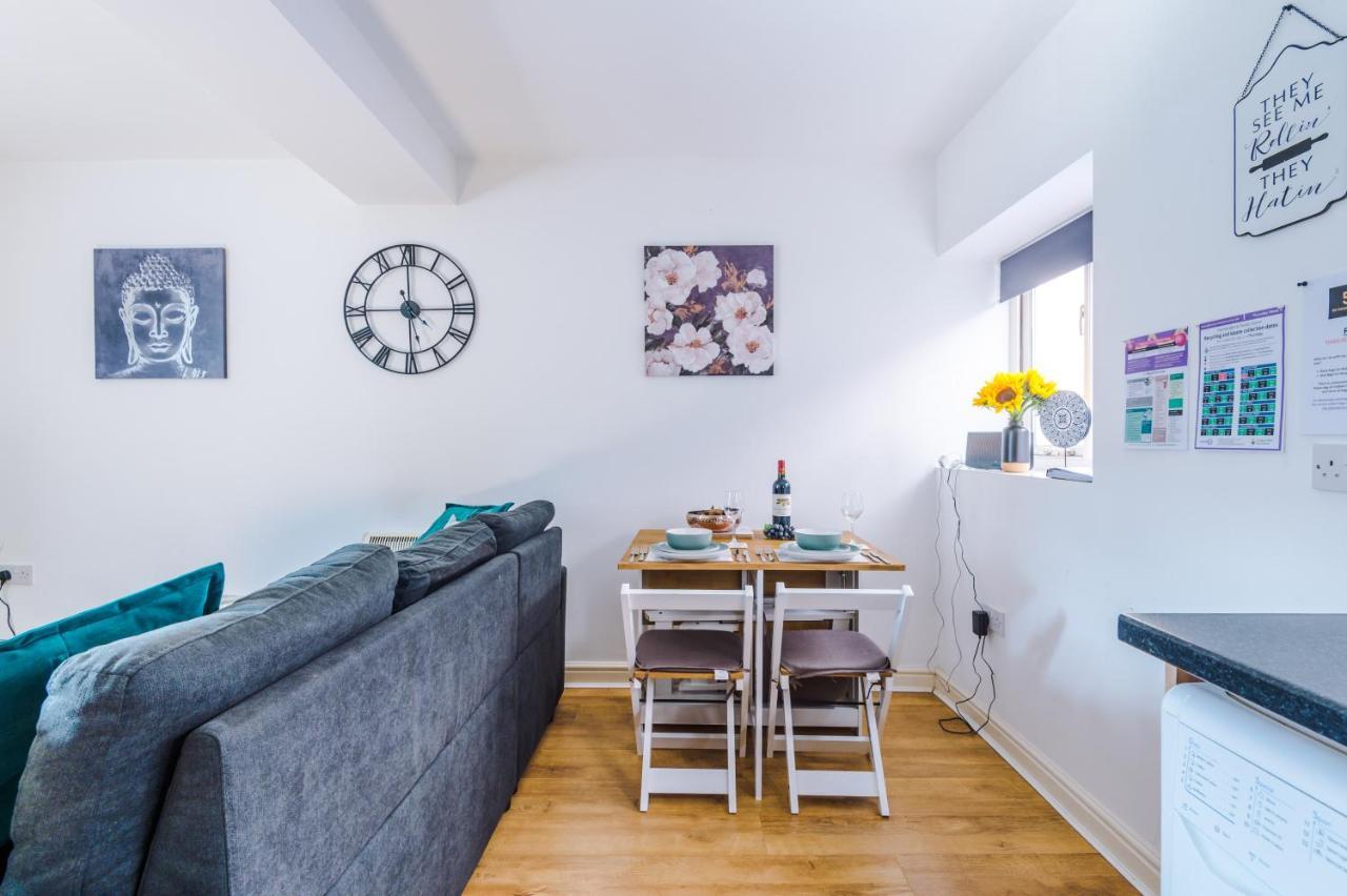 Stylish Chester City Centre Apartment By 53 Degrees Property, Ideal For Couples & Business Professionals - Sleeps 4 Exterior foto